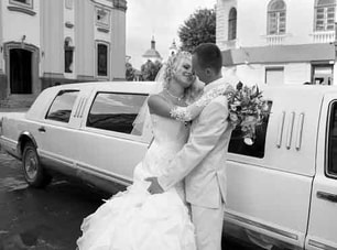 Sretch wedding limousine